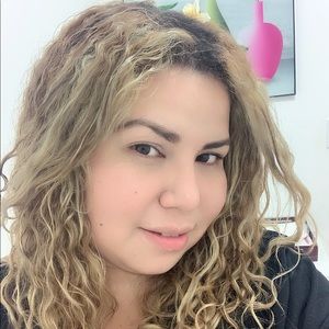 Meet your Posher, Jocelyn